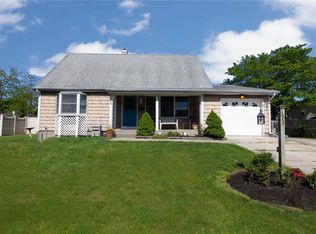 33 Gaymore Rd, Pt Jefferson Station, NY 11776