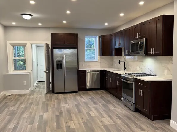 5787 Hunter St, Philadelphia, PA 19131