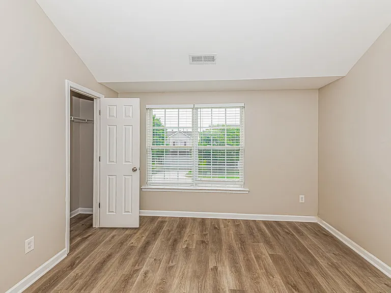 1549 Pebble Ridge Dr — Photo 12