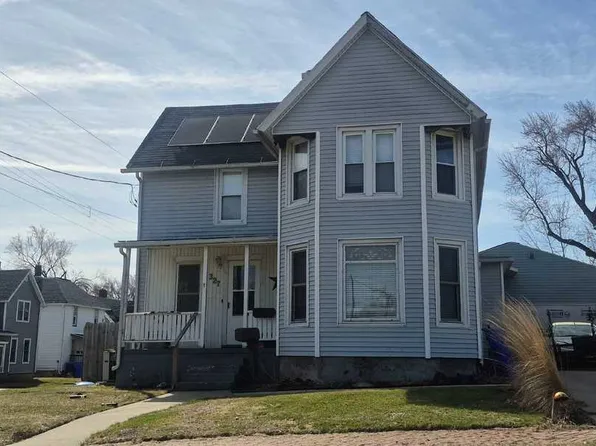 327 Lyle St, Kewanee, IL 61443