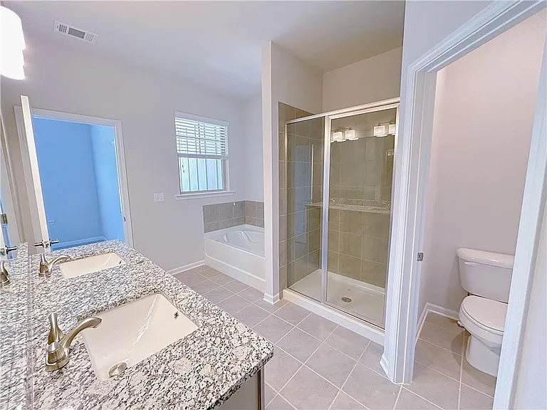 2586 Mills Commons Dr — Photo 21