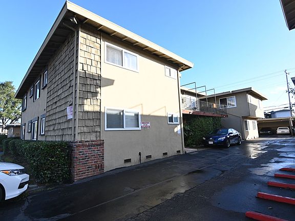 2nd image of 3176 Cadillac Dr #2