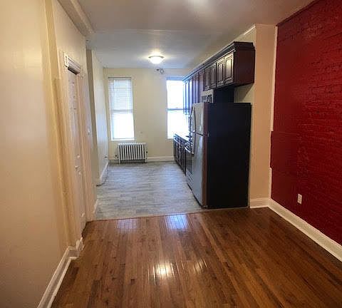 4th image of 624 Morris Ave APT 2