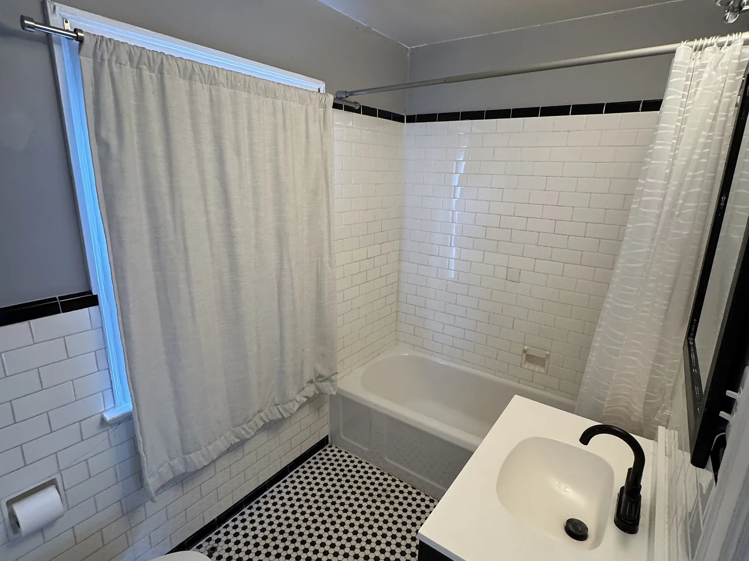 310 Yeardley Avenue - 1 — Photo 4