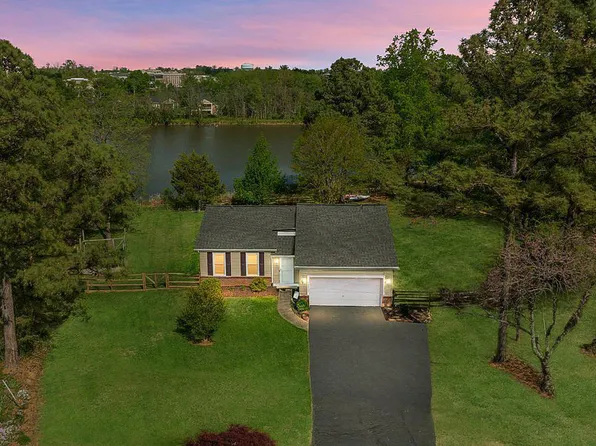 7821 Ontario Rd, Gainesville, VA 20155