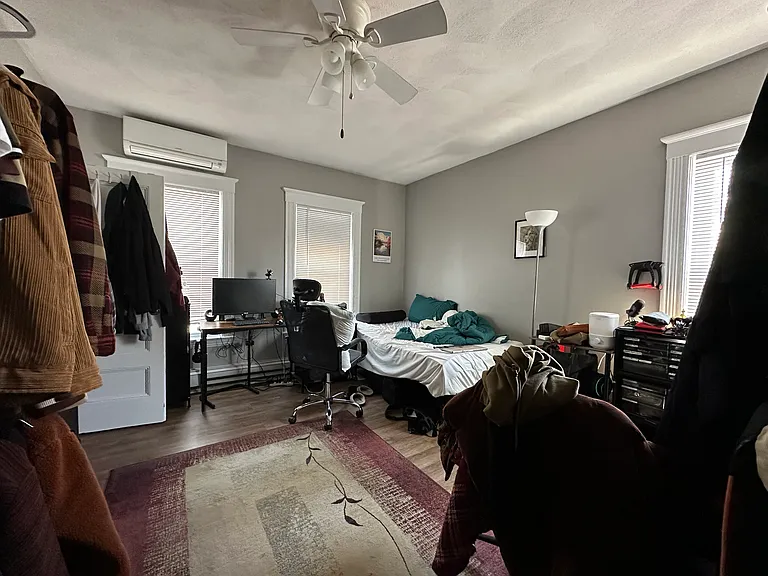 899 Hancock St — Photo 16