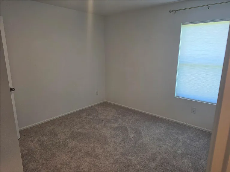7202 Clover Chase Dr — Photo 18