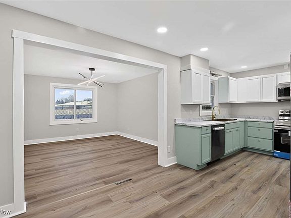 5th image of 2215 Frostwood Dr