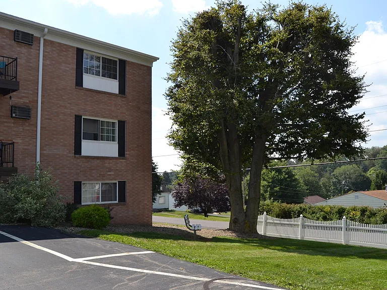 Town and country apartments — Photo 6