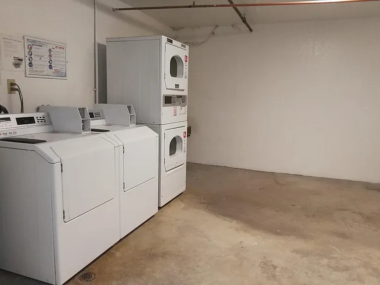 2200 N Point St — Photo 15