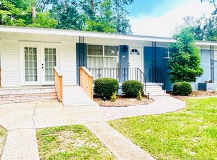 910 Saint Catherine Dr, Waycross, GA 31501