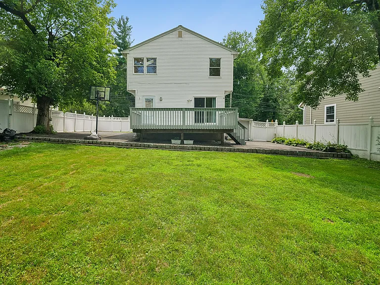 66 W Hobart Gap Rd — Photo 32