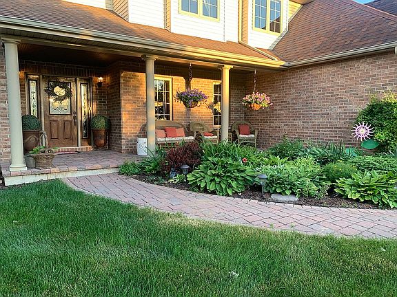 2nd image of 9565 Royal Wood Dr