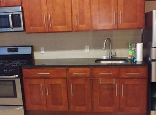 2562 38th St, Astoria, NY 11103