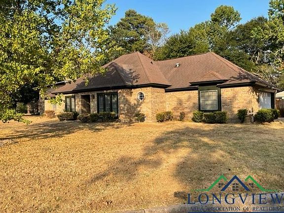 4th image of 121 Trailwood Cir