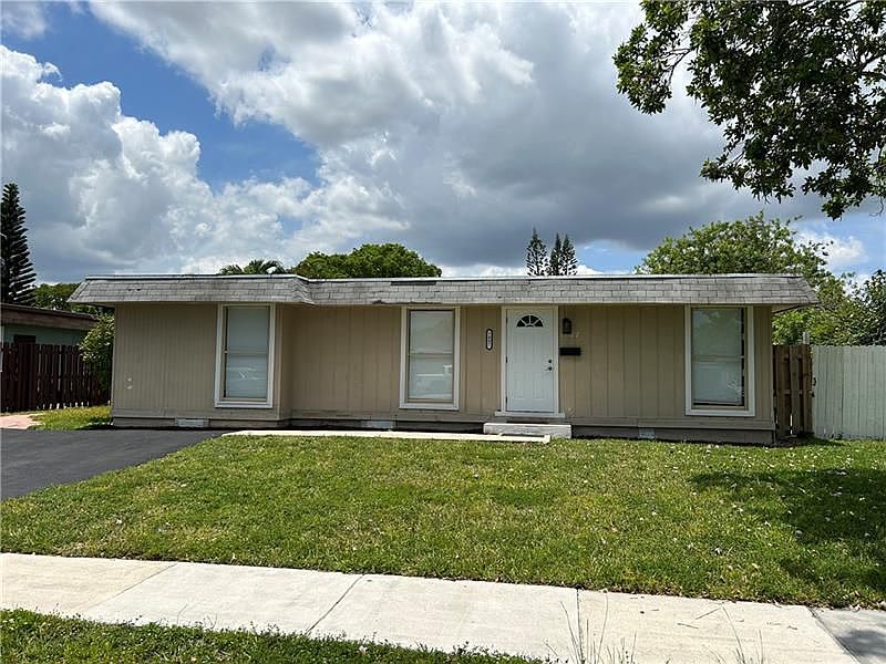 1st image of 7807 NW 73rd Ter