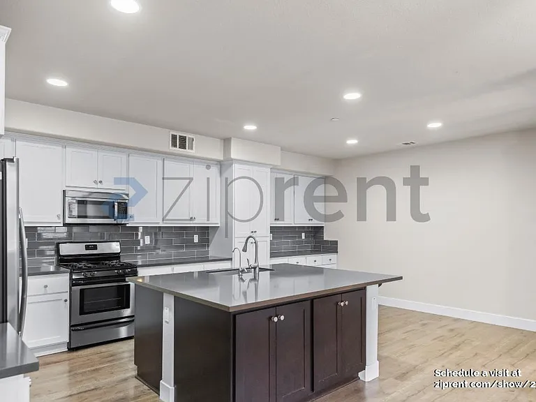 3786 Vine St — Photo 9