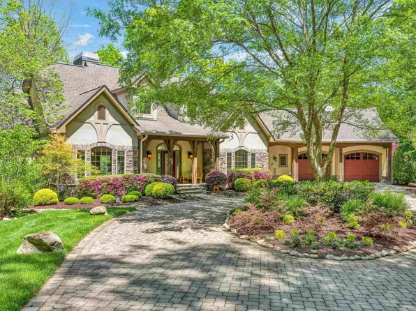 124 Foxboro Rd, Travelers Rest, SC 29690