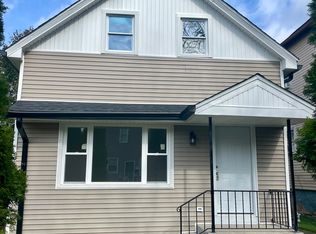 818 13th St, North Chicago, IL