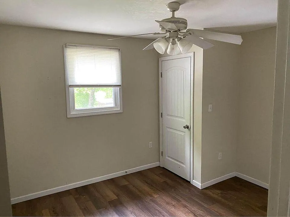 2 bed, 700 sqft, $930 — Photo 4