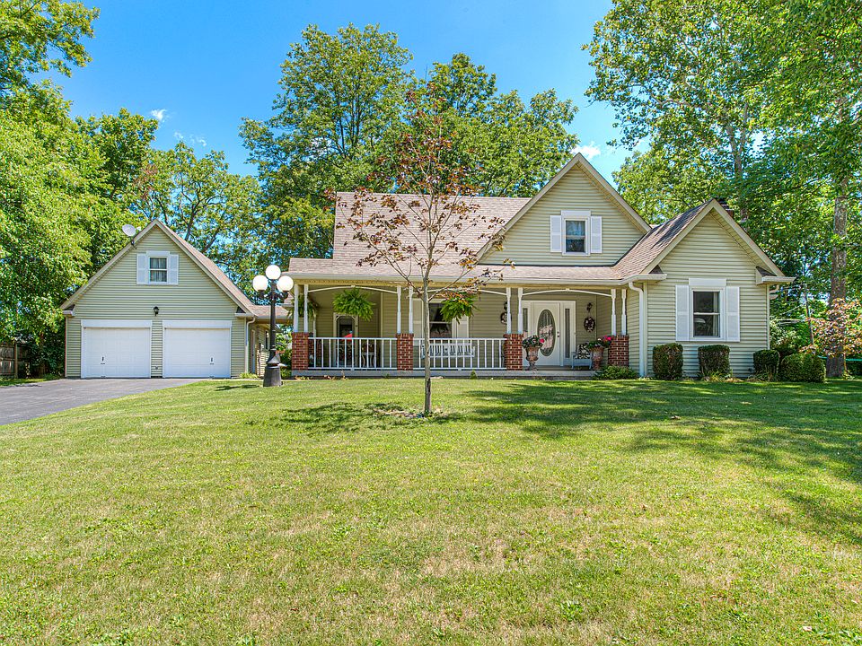 1st image of 23 Woodstock Dr