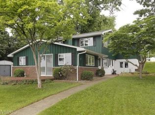 19530 Lakeshore Dr, Three Rivers, MI 49093