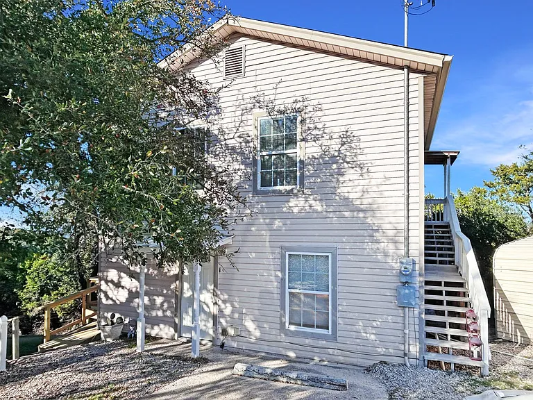 721 Ramblewood Dr #B — Photo 11