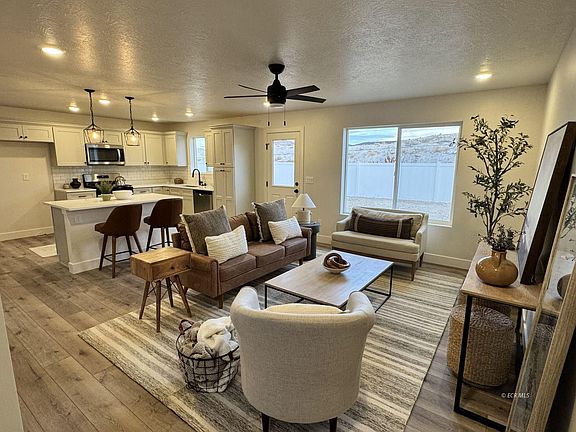5th image of 2908 Aria Way