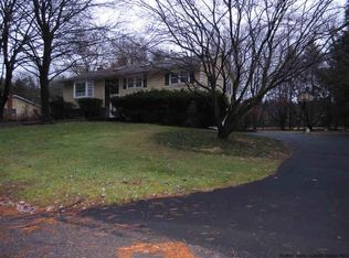 17 Candlewood Ln, Stone Ridge, NY 12484