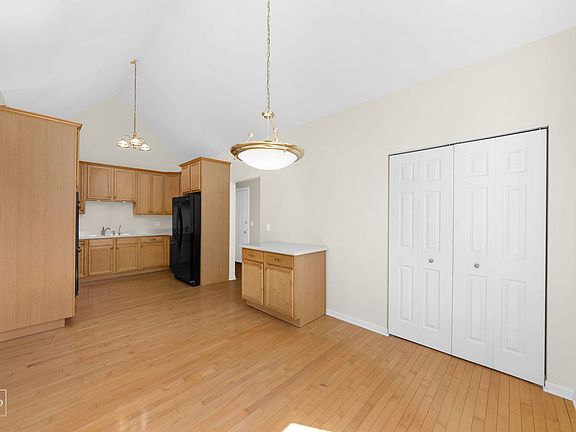 5th image of 4087 Pheasant Ct