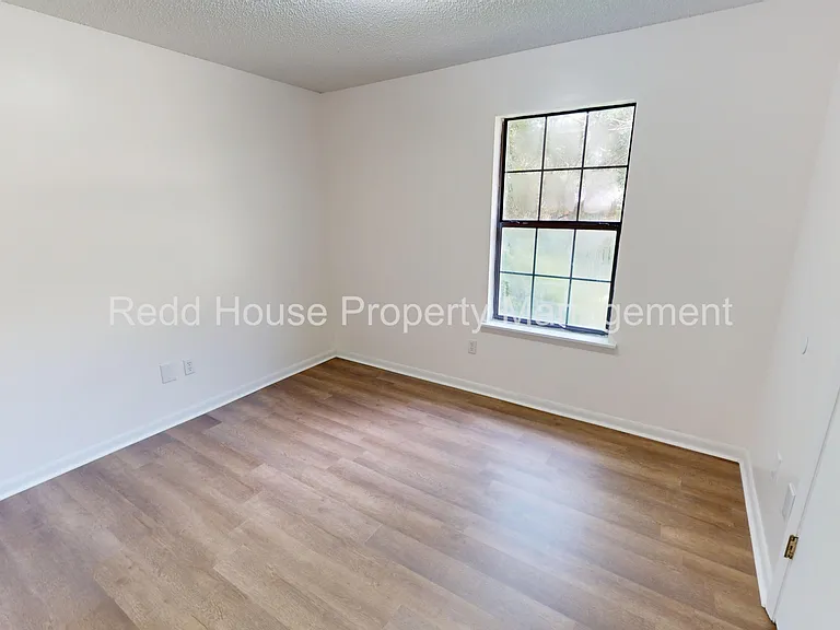 111 Oak Ridge Dr — Photo 11
