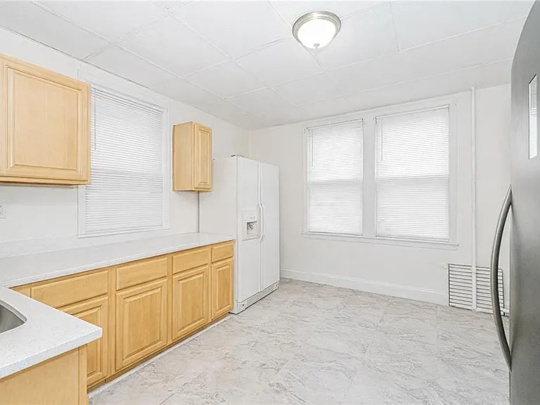 380 Saint Marks Pl #1 — Photo 4