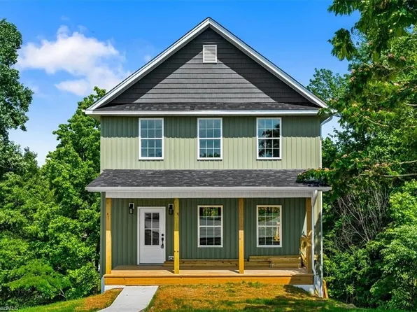 10 Landon Ln, Thomasville, NC 27360