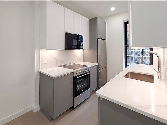 2nd image of 15 Wyckoff St #1212