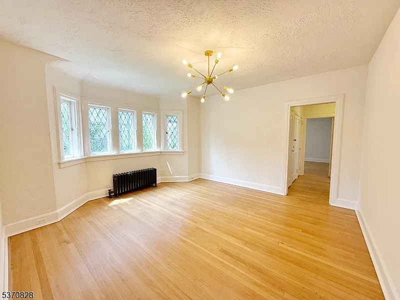 2 bed, 1.0 bath, 1000 sqft, $3,250 — Photo 4