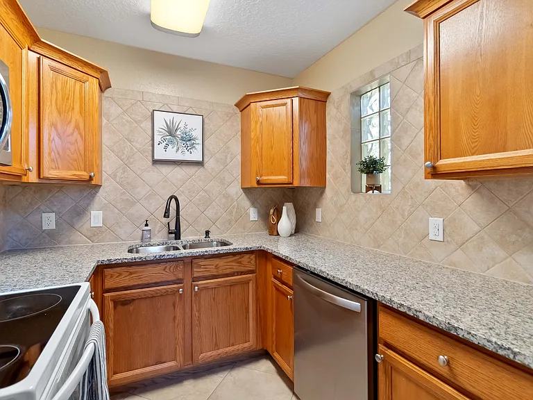 2908 Emory St — Photo 13