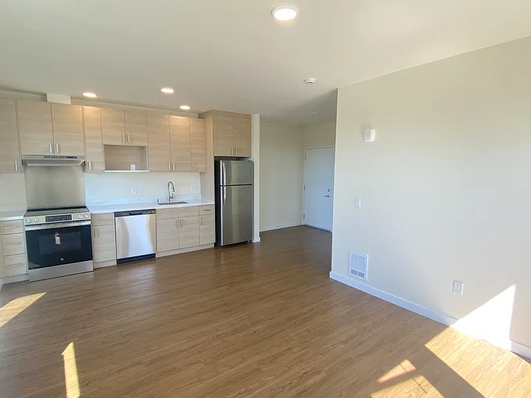 1439 NW 60th St #302BALLARD — Photo 3
