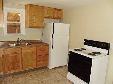 4th image of 1363 E 351st St