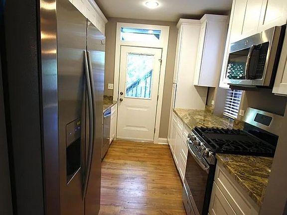 4th image of 1120 W Addison St APT 3