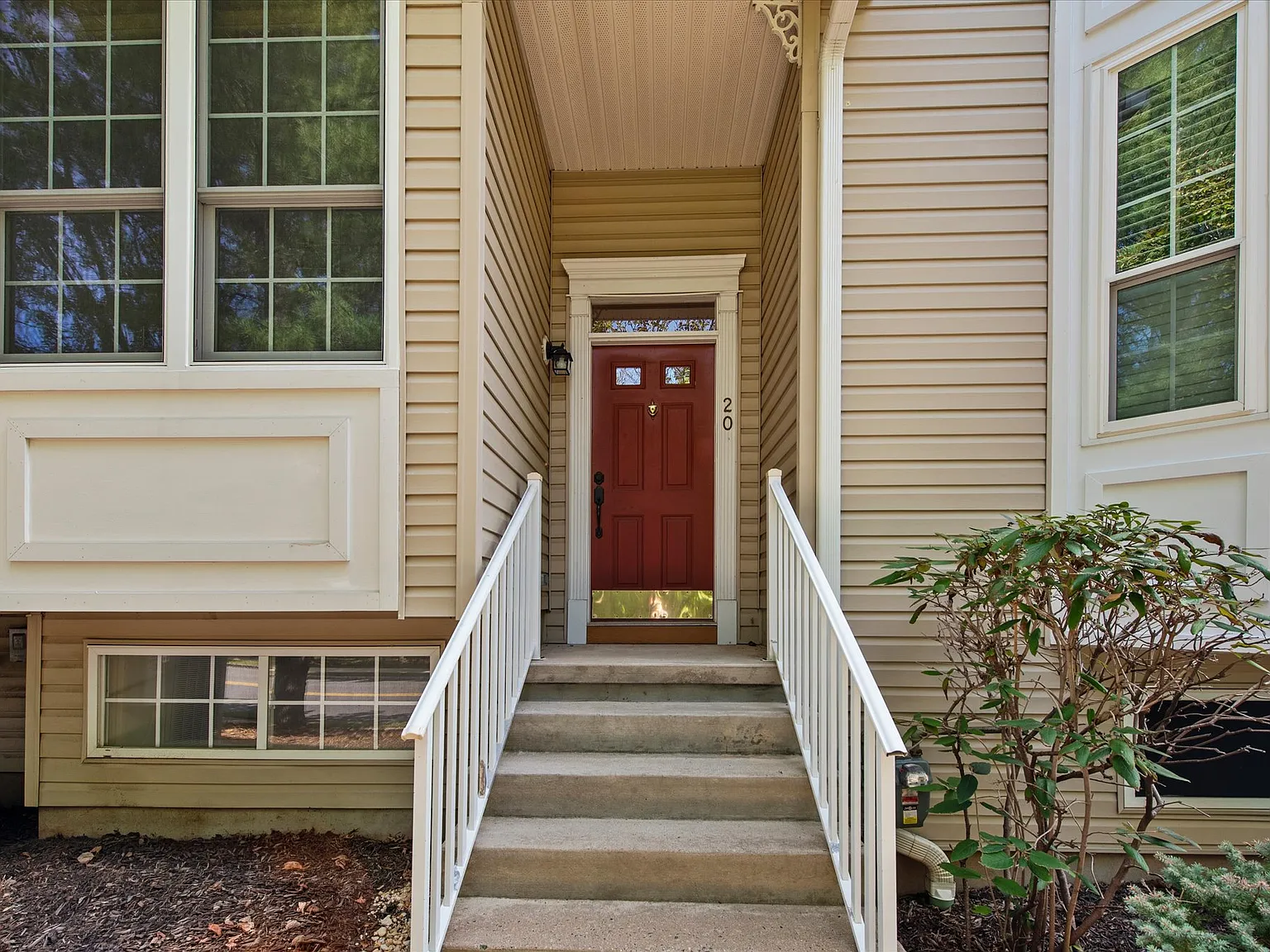 3 bed, 1816 sqft, $3,500 — Photo 3