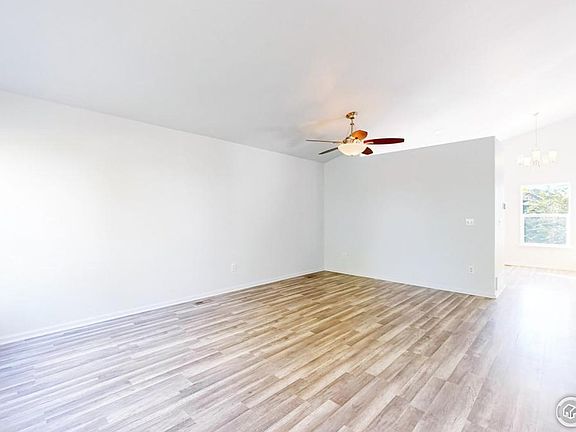 4th image of 1815 Brightwater Dr