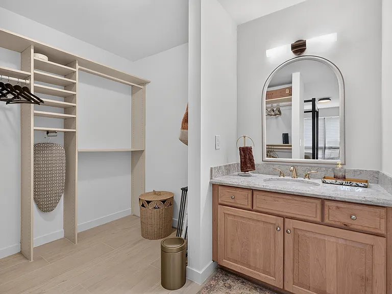 302 Brackenwood Cir — Photo 8