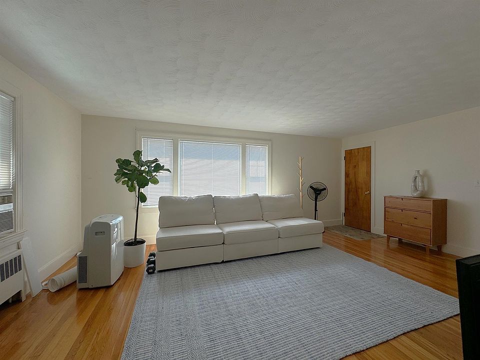 1st image of 13 Grove St Floor 1