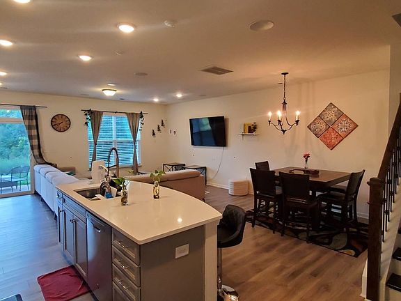 2nd image of 15008 Savannah Hall Dr