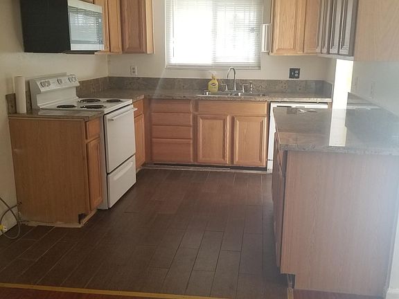 3rd image of 7733 Quinby Way