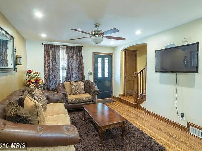 1740 Lang Pl NE — Photo 6