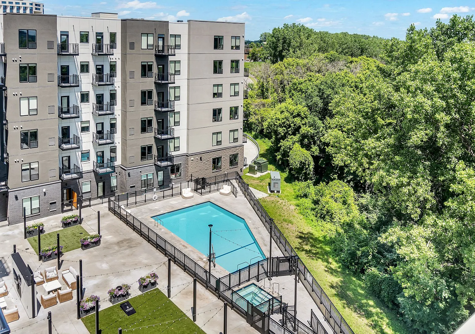 Ardor on the Bluffs South Loop Residences — Photo 2