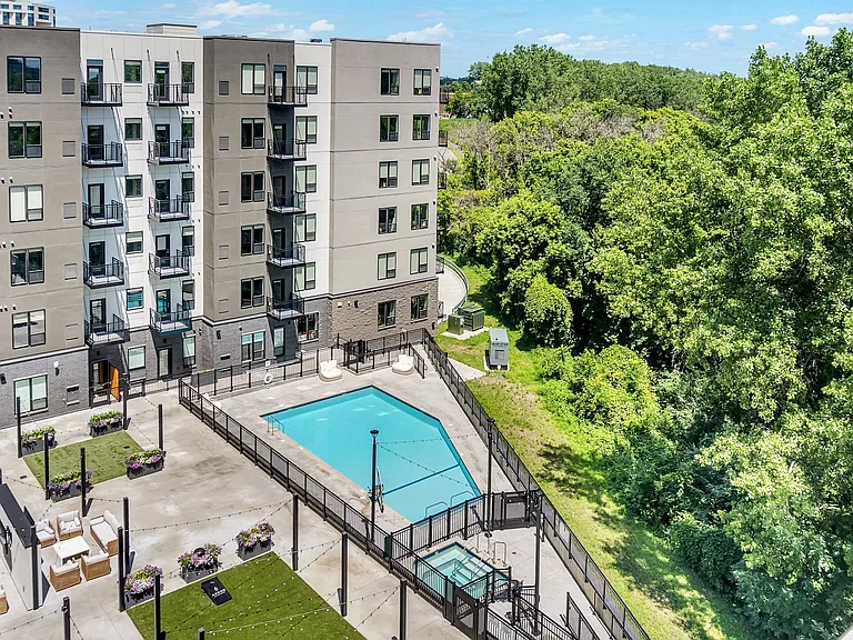 Ardor on the Bluffs South Loop Residences — Photo 2