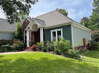 208 W Hypericum Ln, Greenville, SC 29615