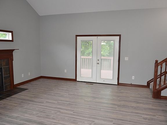4th image of 5555 Eagle Harbor Dr